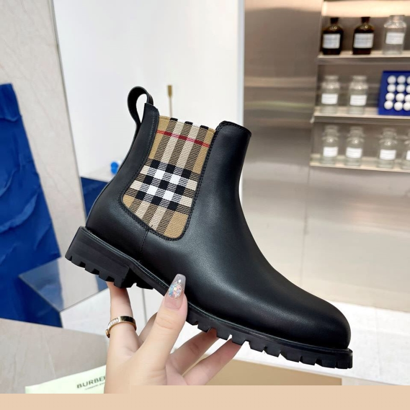 B**rry boots